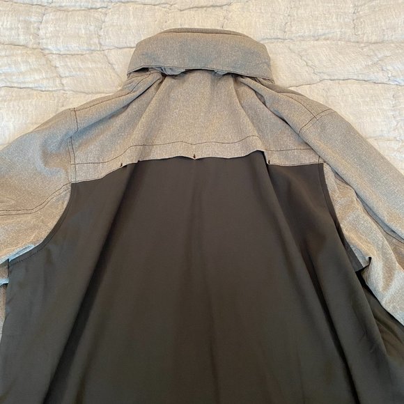 Travis Mathew Black and Gray Windbreaker - Picture 2 of 4